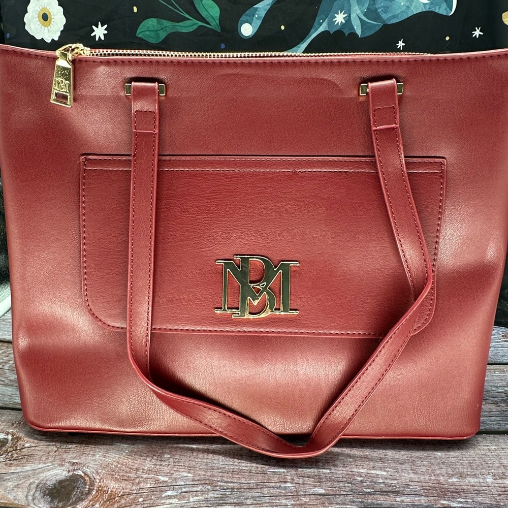 BADGLEY MISCHKA | Red Vegan Leather Tote Shoulder Bag NWT - Picture 2 of 7